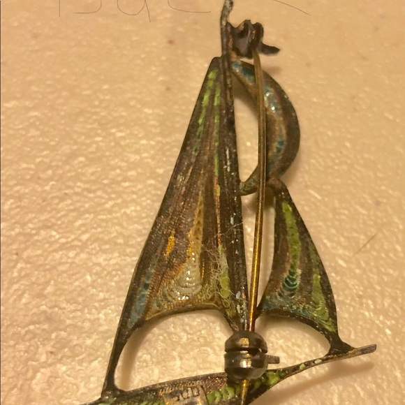 Vintage hand painted enamel pin brooch - Picture 2 of 2